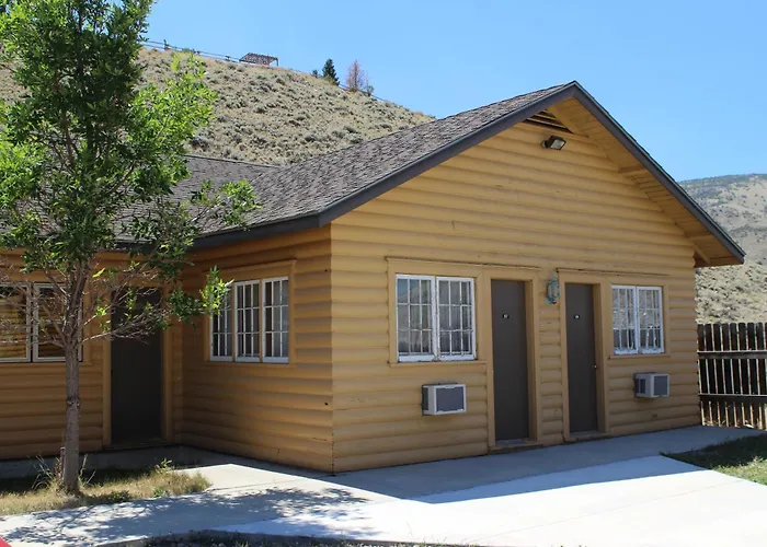 Motel: Holiday Lodge